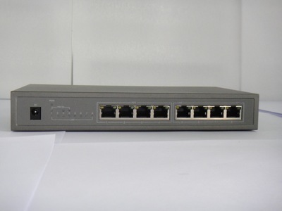 PS-104 5口交換機 1-4口支持PoE，IEEE802.3af標準——豐潤達科技經典之作